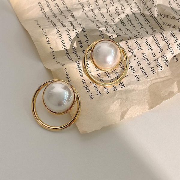 Vintage Elegant Pearl Earrings Supply